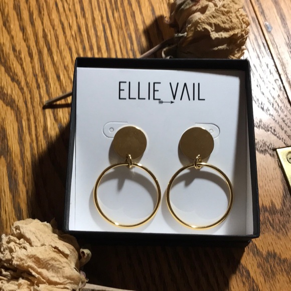 Leeli and Lou gold earrings - Picture 1 of 2